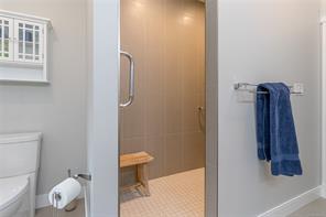 2565 Faulkner Pl — listing photo 26 of 64