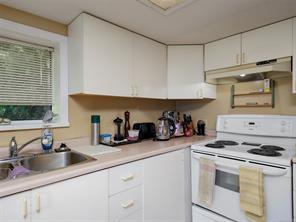 1167 Goldstream Ave — listing photo 14 of 37