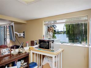 1167 Goldstream Ave — listing photo 15 of 37