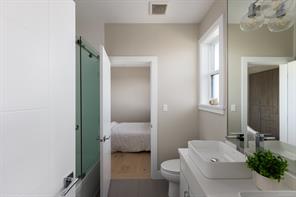 1414 Grand Forest Close — listing photo 23 of 32