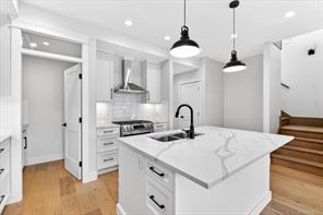 2978 Kingsway Ave — listing photo 15 of 90