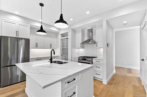 2978 Kingsway Ave — listing photo 17 of 90