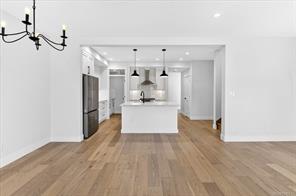 2978 Kingsway Ave — listing photo 23 of 90
