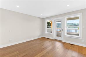 2978 Kingsway Ave — listing photo 37 of 90