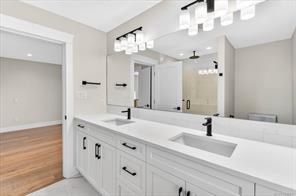 2978 Kingsway Ave — listing photo 41 of 90