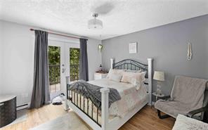 3271 Thain Rd — listing photo 15 of 40
