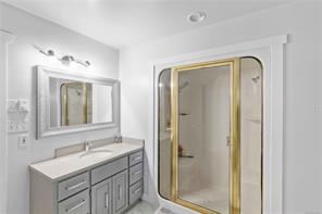 3271 Thain Rd — listing photo 25 of 40