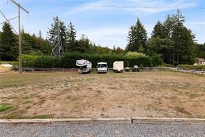 3271 Thain Rd — listing photo 28 of 40