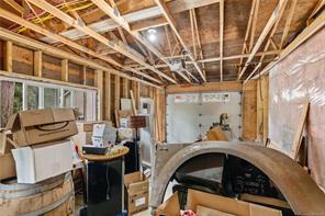3271 Thain Rd — listing photo 34 of 40