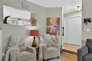 1675 Noel Ave — listing photo 17 of 61