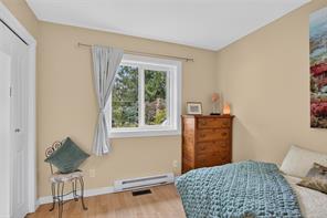 1675 Noel Ave — listing photo 18 of 61