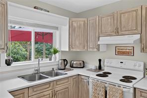 1675 Noel Ave — listing photo 32 of 61
