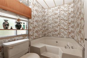 64 Seabreeze Dr — listing photo 26 of 46