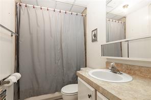 64 Seabreeze Dr — listing photo 28 of 46