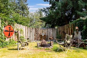 64 Seabreeze Dr — listing photo 39 of 46