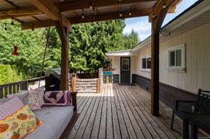 5933 Deuchars Dr — listing photo 19 of 28
