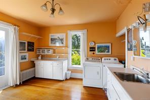 1648 Rockland Ave — listing photo 27 of 55