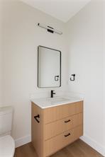 1-913 Dale St — listing photo 14 of 27