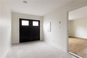 1-913 Dale St — listing photo 22 of 27