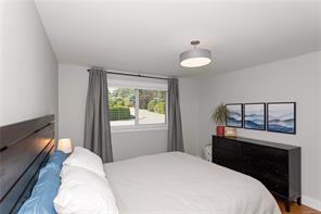 3260 Fairway Cres — listing photo 16 of 39