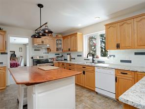 7760 West Coast Rd — listing photo 22 of 81