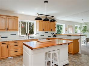 7760 West Coast Rd — listing photo 23 of 81
