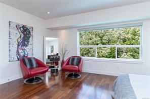 1518 Shorncliffe Rd — listing photo 16 of 99
