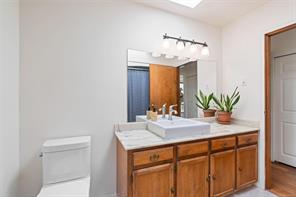 1876 Wessex Rd — listing photo 24 of 69