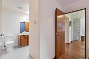 1876 Wessex Rd — listing photo 25 of 69