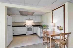 1876 Wessex Rd — listing photo 40 of 69