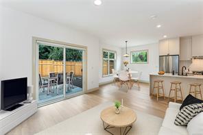 3098 Washington Ave, Victoria