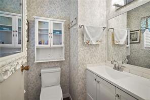 6864 East Saanich Rd — listing photo 26 of 59