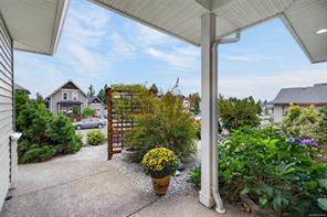 2567 Kendal Ave — listing photo 16 of 53