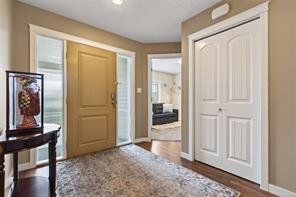 2567 Kendal Ave — listing photo 18 of 53
