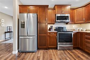 2567 Kendal Ave — listing photo 22 of 53