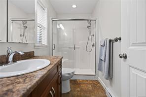 2567 Kendal Ave — listing photo 35 of 53