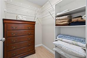 2567 Kendal Ave — listing photo 36 of 53