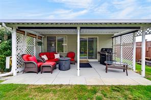 2567 Kendal Ave — listing photo 46 of 53