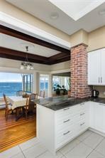 1821 Hollywood Cres — listing photo 34 of 43