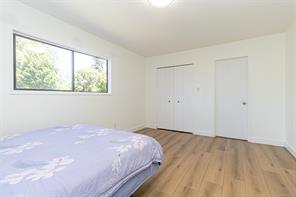 484 Goldstream Ave — listing photo 17 of 39