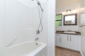 484 Goldstream Ave — listing photo 22 of 39