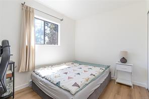 484 Goldstream Ave — listing photo 24 of 39
