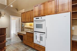7905 Plumper Way — listing photo 16 of 41