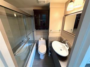 206-2920 Cook St — listing photo 15 of 40