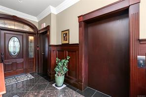 241-3666 Royal Vista Way — listing photo 35 of 57