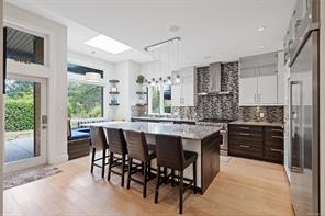 3749 Ascot Dr — listing photo 14 of 54