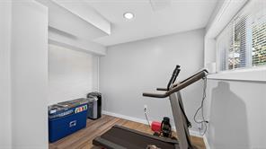 2516 Prior St — listing photo 36 of 44