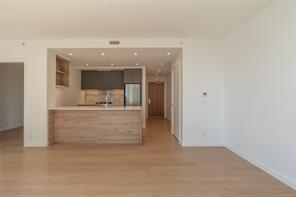 705-369 Tyee Rd — listing photo 15 of 47