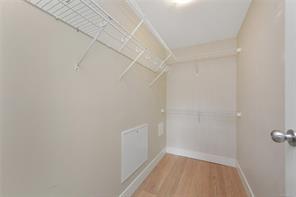 101-935 Cloverdale Ave — listing photo 24 of 51