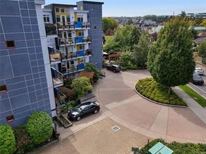 101-935 Cloverdale Ave — listing photo 36 of 51